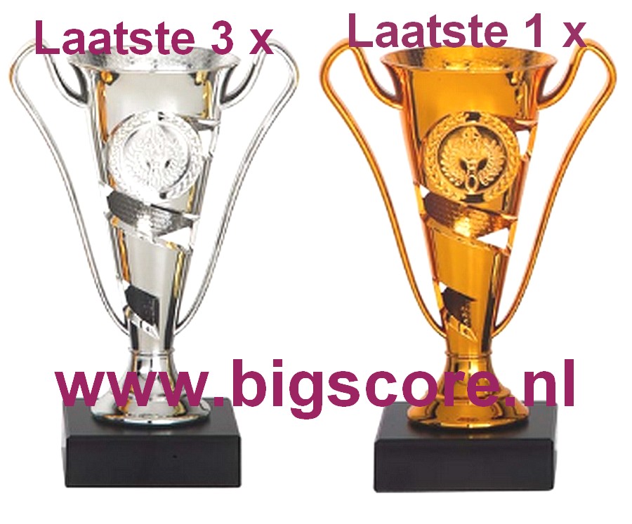 AUB 030 Beker Kunststofbeker 1 x Brons en 3 x Zilver LAATSTE OP=OP!!